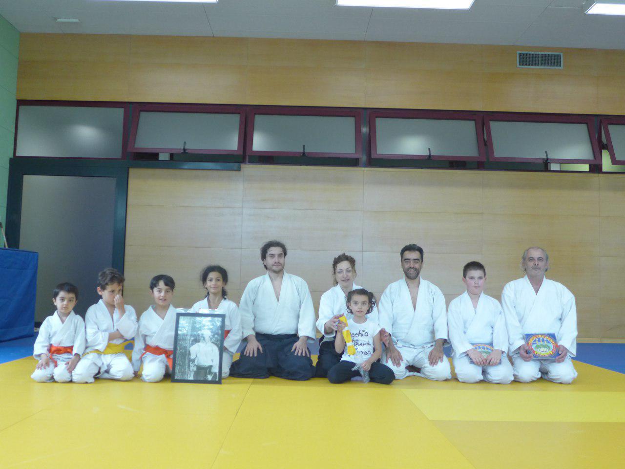 Saluto al maestro durante lo stage di Aikido per bambini di aprile 2018